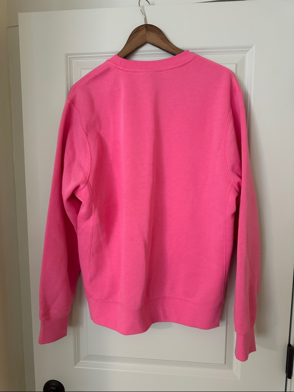 Nike Men’s Hot Pink Crewneck Sweatshirt - Picture 4 of 4
